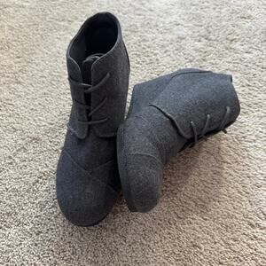 C&M Gray Wool Blend Lace Up Wedge Ankle Booties Women's Size 7.5 Boots